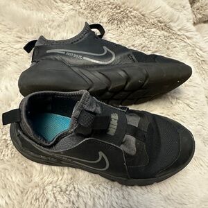 Nike Flex Runner 2 PSV Black Slip-On Shoes